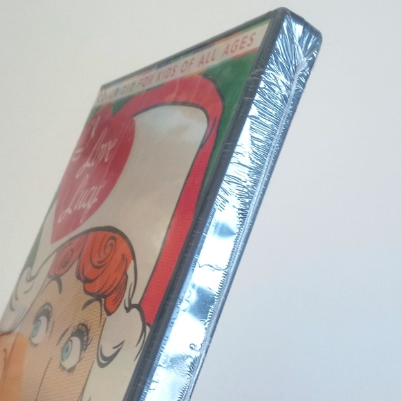 I Love Lucy DVD Bundle with New Popcorn Containers - Picture 4 of 7